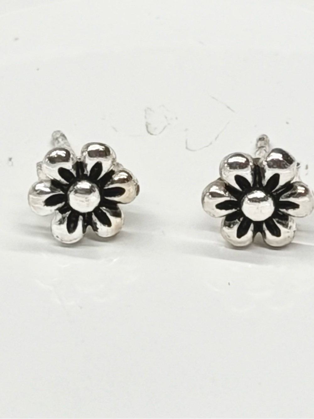 Sterling Silver Floral Stud Earrings in Silver and Black